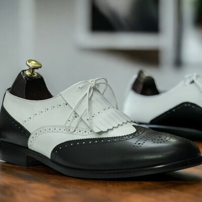 Handmade men's black and white leather shoes ,lace up fringe brogue toe shoes