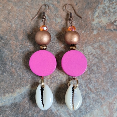 Pink sundress 🩷👗 handmade earrings by nubian collection artwear 👑 🔸️🔸️only one available⏳️✨️