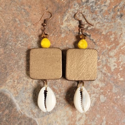 Gold sundress ☀️👗 handmade earrings by nubian collection artwear 👑 🔸️🔸️only one available⏳️✨️