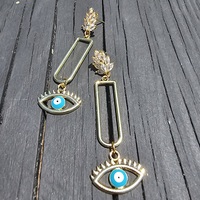 Glamor Eye Earrings  - Thumbnail 1