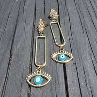 Glamor Eye Earrings  - Thumbnail 2