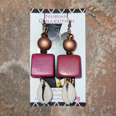 Deep wine sundress 💜👗 handmade earrings by nubian collection artwear 👑 🔸️🔸️only two available!!⏳️