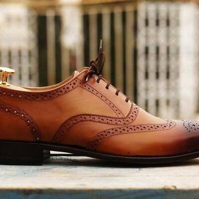 Handmade pure leather tan wing tip brogue shoes, men's dress lace up shoes