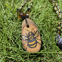 Bumblebee Beaded Necklace - Thumbnail 3