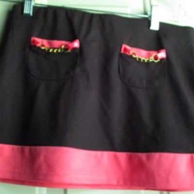 Ma＊rs black hot pink mini skirt