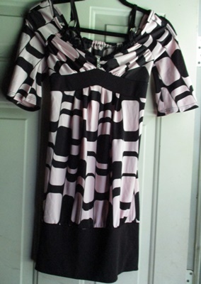 Golds Infinity Black/Pink Dress Sz. M
