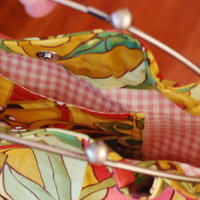 Kiss Lock Clutch - Pastel Colours in Pink, Lime & Yellow - Thumbnail 2