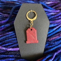 Red Headstone Stitch Marker - Thumbnail 2