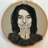 a swan - Thumbnail 1