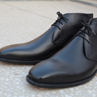 Crafted leather bespoke dress shoes black calf leather chukka boot
