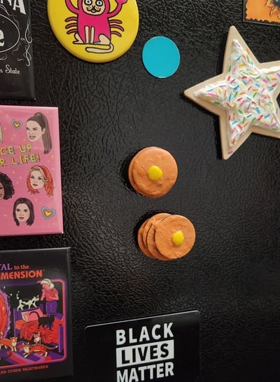Breakfast magnets