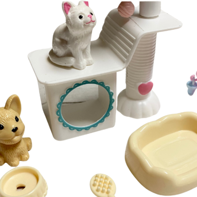 Pet play house for fashion dolls-3 pets and accessories