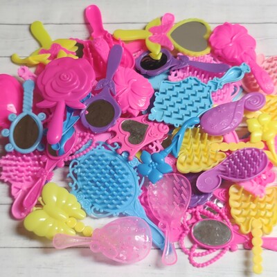 20pcs. mix lot brushes/mirrors for fashion dolls