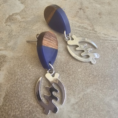 Supremacy Post Earrings 