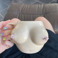 Handmade Ceramic Mug – Unique Design for Lovers of Pierced Women's Breasts, 420ml - Thumbnail 2