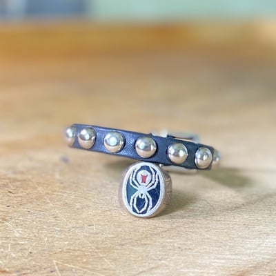 1-row medium dome stud wristband