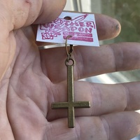 Big Crucifix Earring - Thumbnail 8