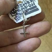 Little Crucifix Earring - Thumbnail 4