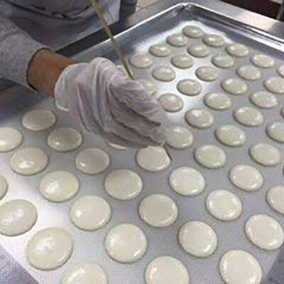 Macaron - The American Flag French Macaron Cookies (24 pack) - Thumbnail 2