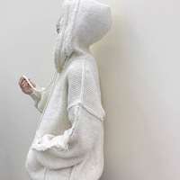 Tassel hooded soft waxy sweater - Thumbnail 3