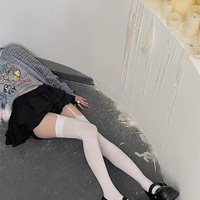 Pure velvet suspender stockings - Thumbnail 2