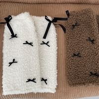 Fluffy sweet bow leg warmers - Thumbnail 3