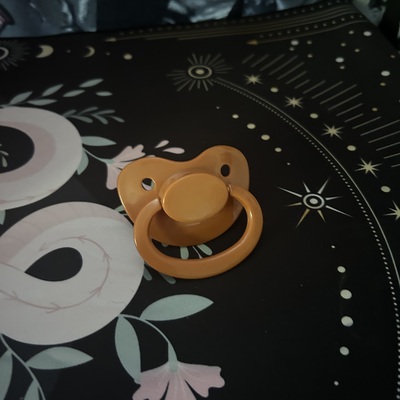 Adult paci 
