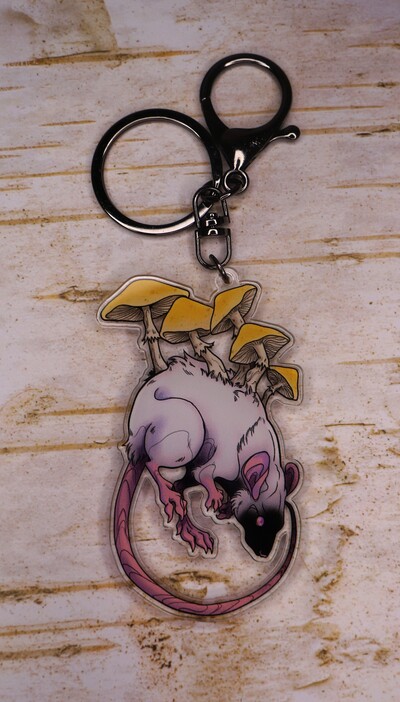 Rat with shrooms keychain