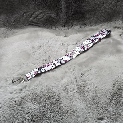 Kitty lanyard