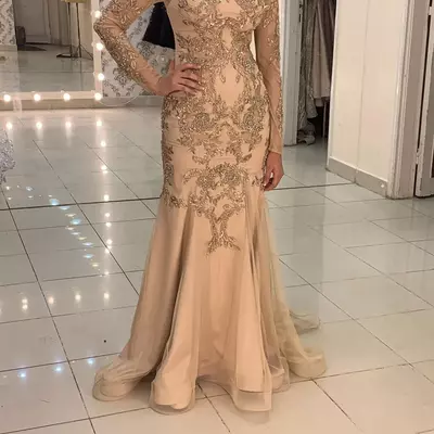 Mother of the bride/ groom dresses champagne jewel neck illusion crystal beads lace appliques long sleeves tulle wedding guest gowns