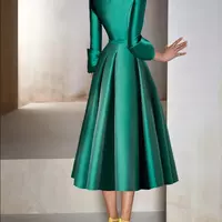 Elegant Short Green Satin Mother of the Bride Dress A-Line V-Neck Pleats Godmother Dresses Formal Party Gown Pleats - Thumbnail 1
