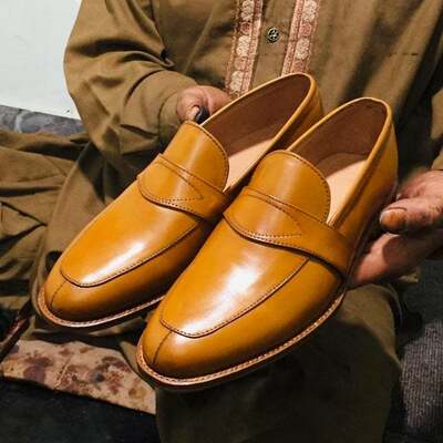 New handmade pure tan leather stylish loafer shoes for men's