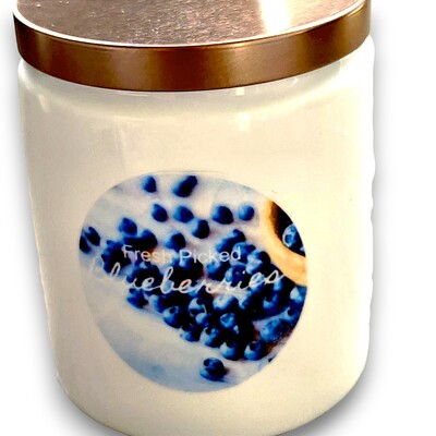 Fresh blueberries farmhouse candle