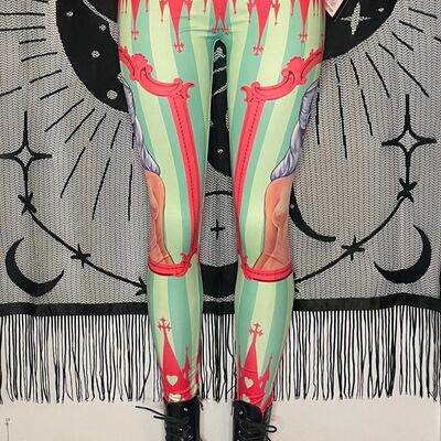 Leggings 'eat your make-up'