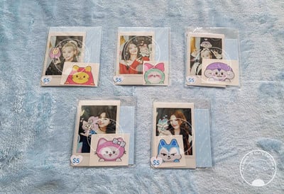 ITZY Polaroid Set