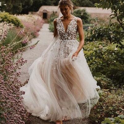 Charming a line v neck wedding dresses with lace