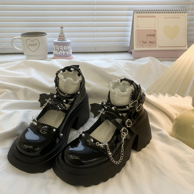 JK Black Leather Heeled Shoes With Chain And Bat Wing Decor