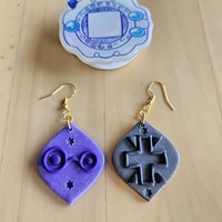 Digi Crest Earrings - Thumbnail 3