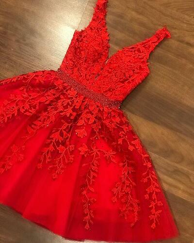 Beautiful Short V-Neck Red Lace Prom Dresses