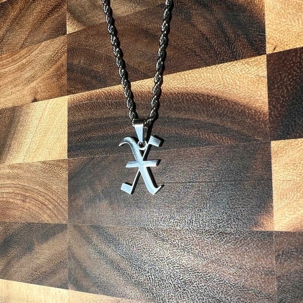 X SILVER NECKLACE 