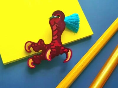 The Claw | Wooden Pin