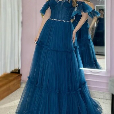 Off shoulder sweetheart tulle beaded prom dress