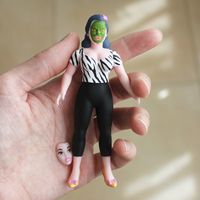 Alien wifey #2 - Thumbnail 3