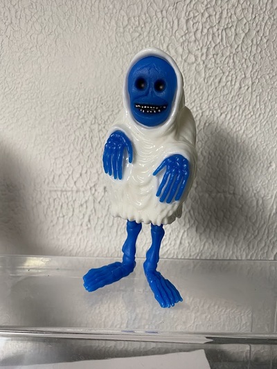 The Creep (blue and white)