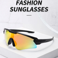 Stylish Unisex Sunglasses for All Outdoor Activities - Thumbnail 3