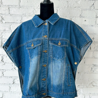 Denim sleeveless jacket