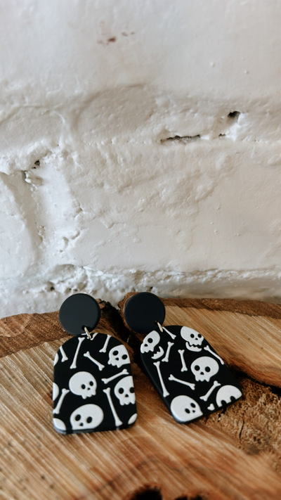Skull black earring 