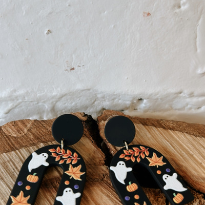 Spooky earrings 