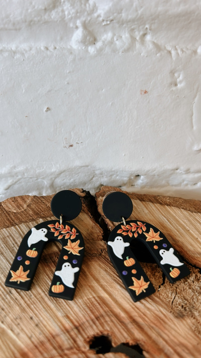 Spooky earrings 