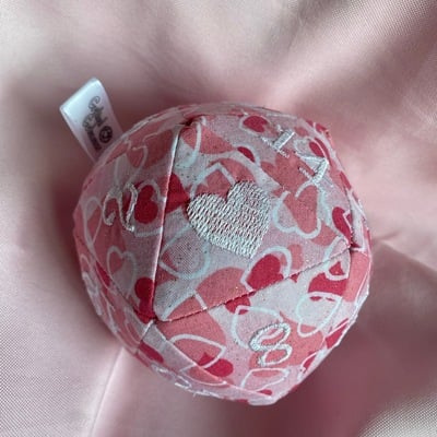 Pink hearts small plush d20